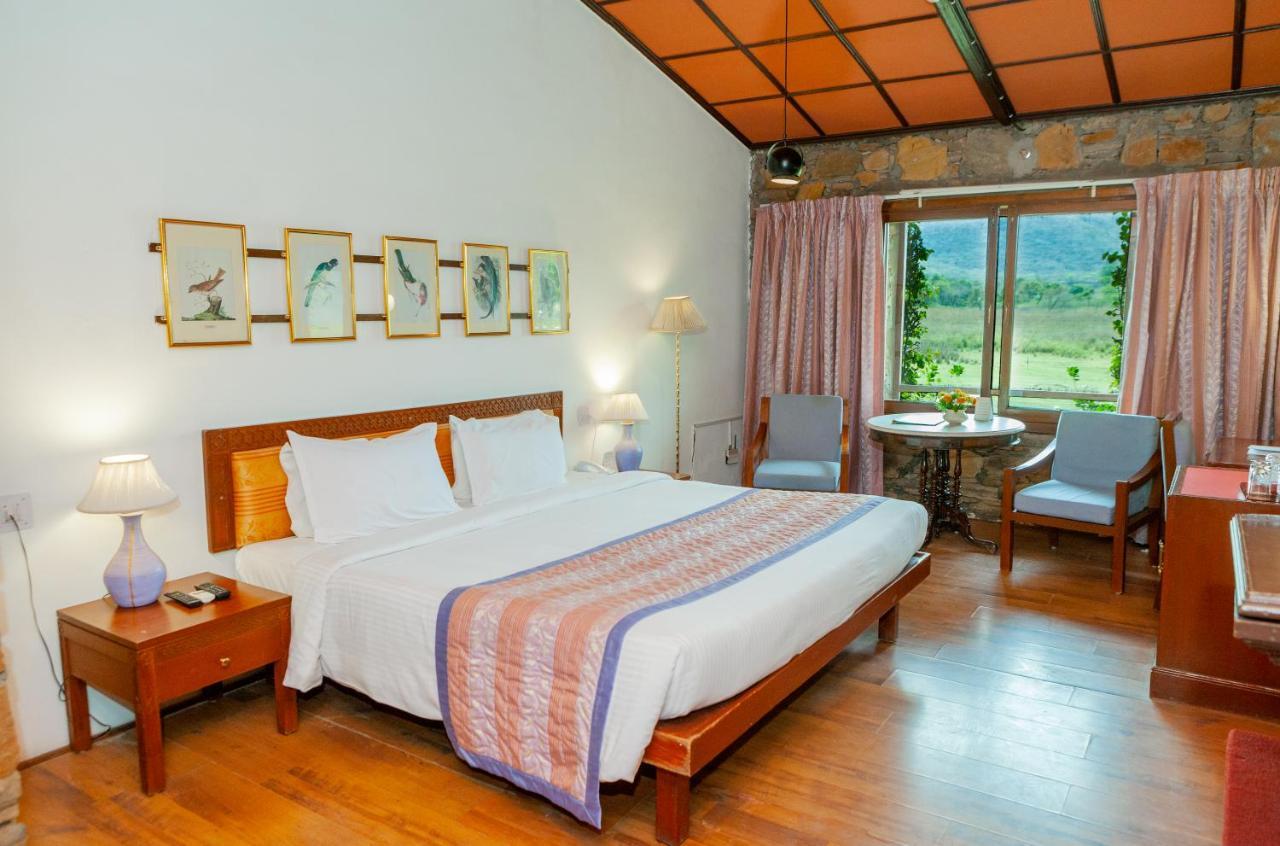 Shikarbadi Hotel - By The Lake Heritage By Hrh Group Of Hotels Udaipur Exterior foto