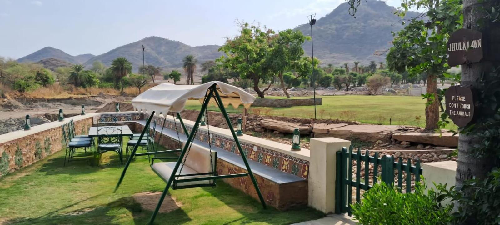 Shikarbadi Hotel - By The Lake Heritage By Hrh Group Of Hotels Udaipur Exterior foto