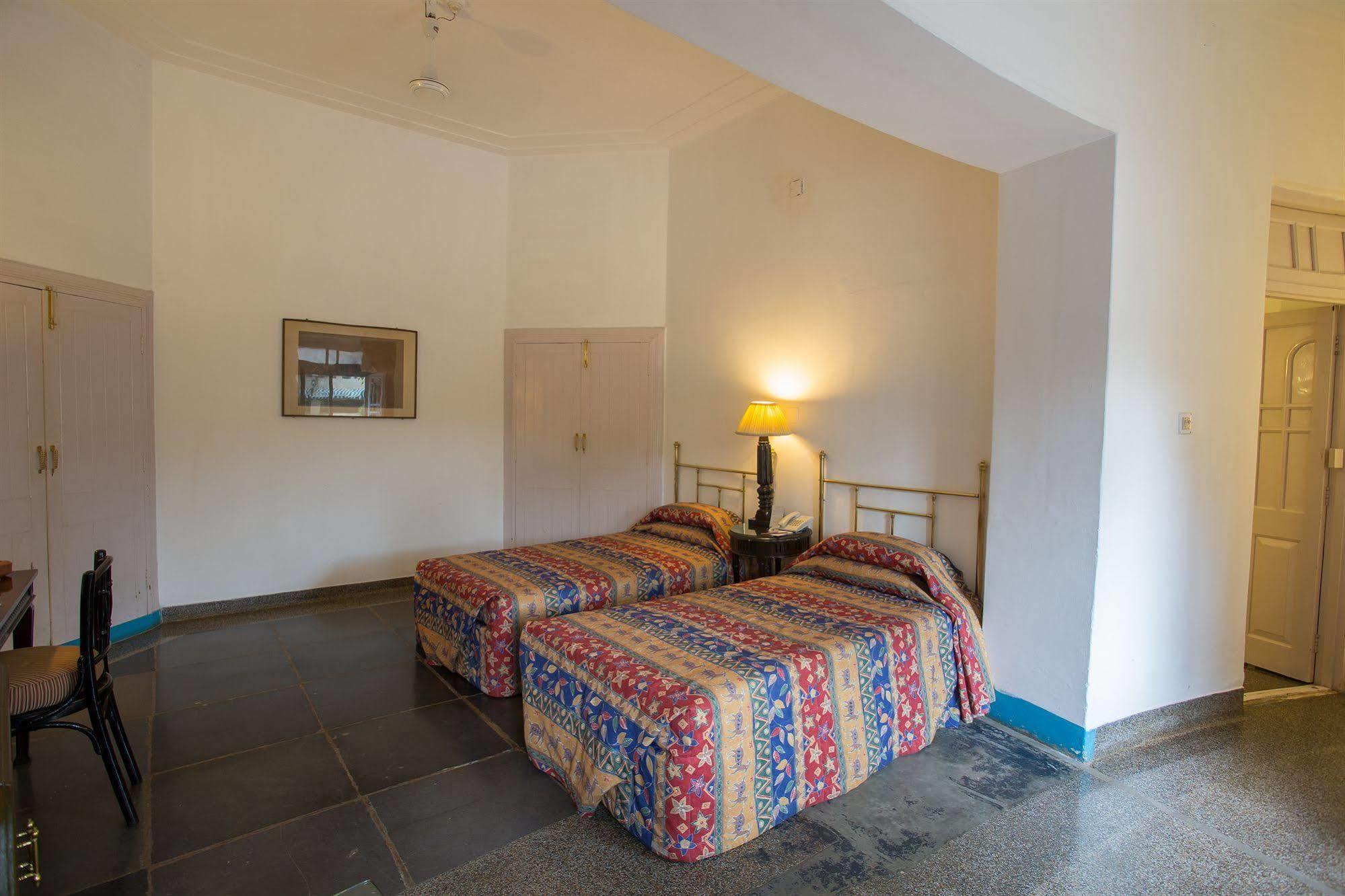 Shikarbadi Hotel - By The Lake Heritage By Hrh Group Of Hotels Udaipur Exterior foto